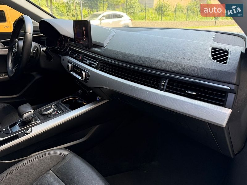Седан Audi A4 2016 в Львове