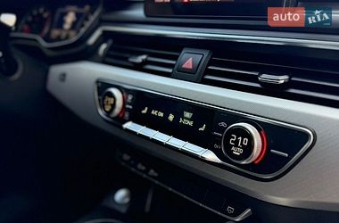 Седан Audi A4 2016 в Львове