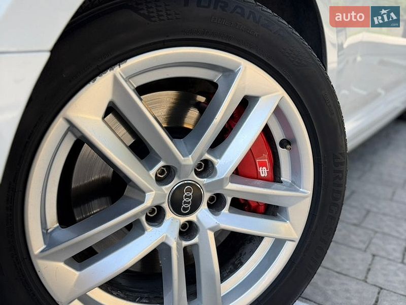 Седан Audi A4 2016 в Львове