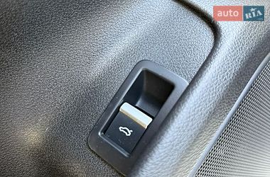 Седан Audi A4 2016 в Львове