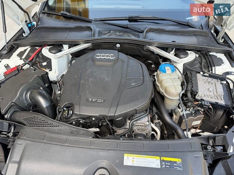 Седан Audi A4 2016 в Львове
