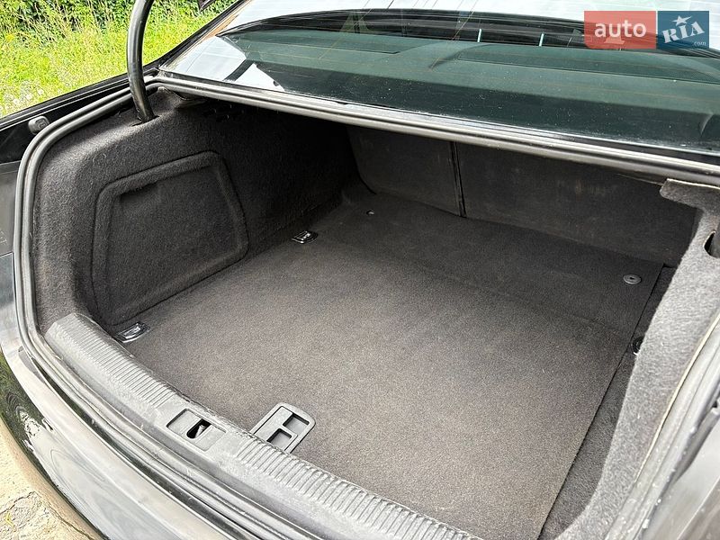 Седан Audi A4 2009 в Кривому Розі