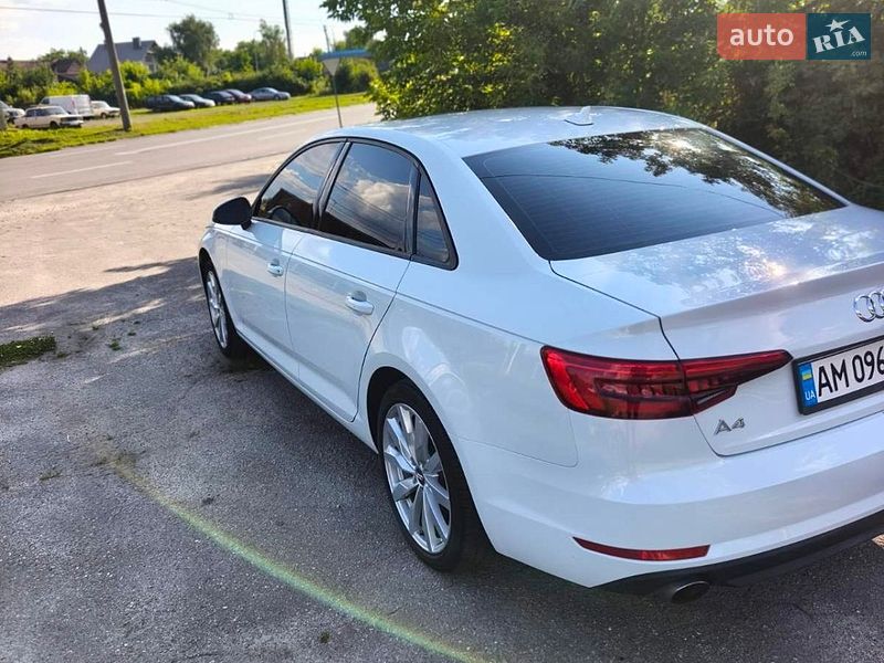 Седан Audi A4 2016 в Харькове