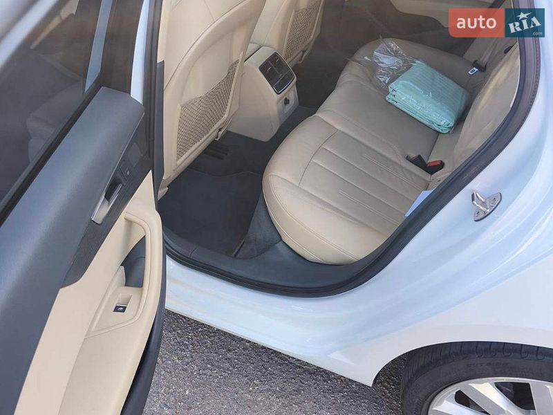 Седан Audi A4 2016 в Харькове