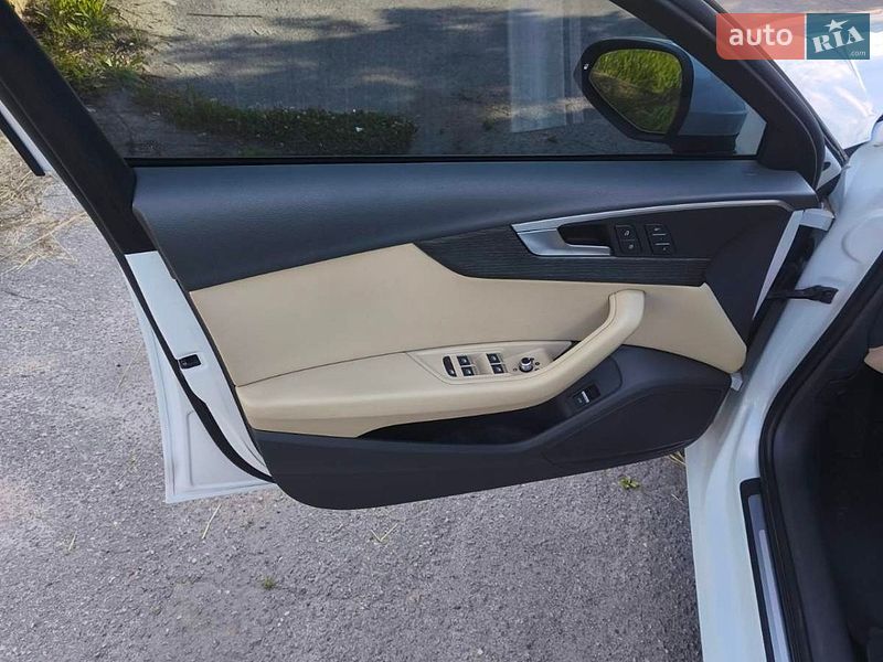 Седан Audi A4 2016 в Харькове