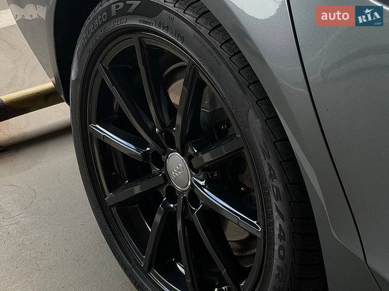 Седан Audi A4 2015 в Киеве
