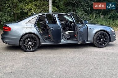 Седан Audi A4 2015 в Киеве