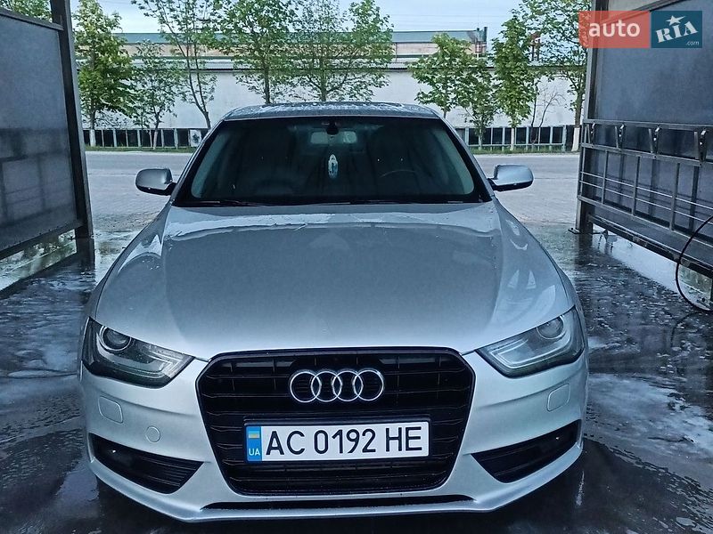 Седан Audi A4 2012 в Житомирі