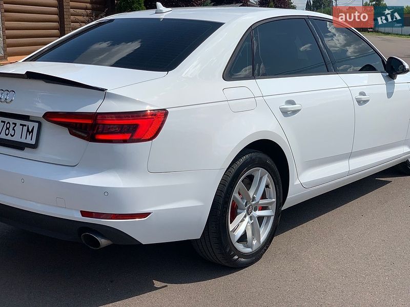 Седан Audi A4 2016 в Києві