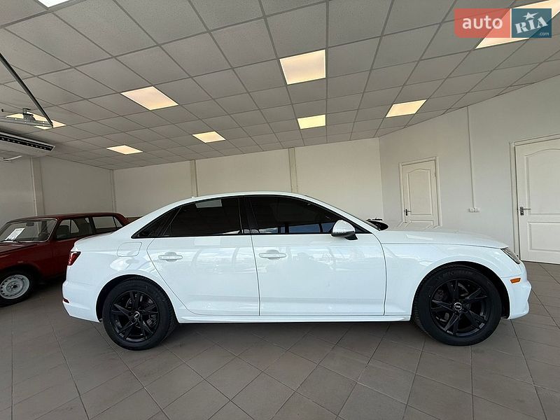 Седан Audi A4 2018 в Запоріжжі