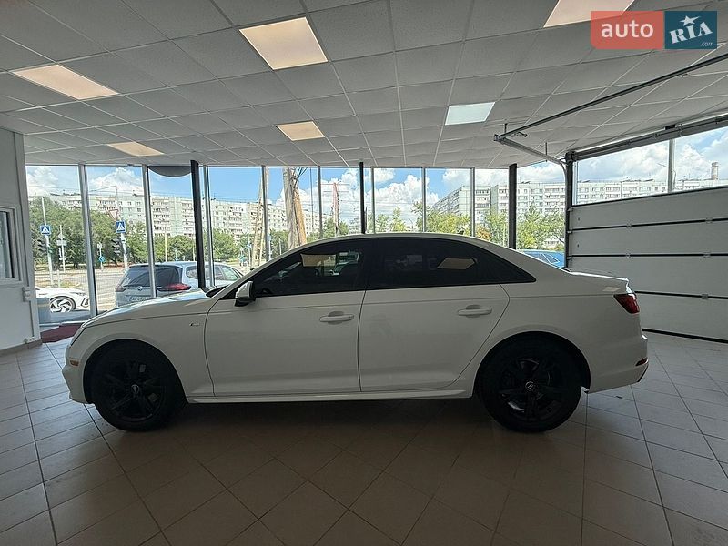 Седан Audi A4 2018 в Запоріжжі