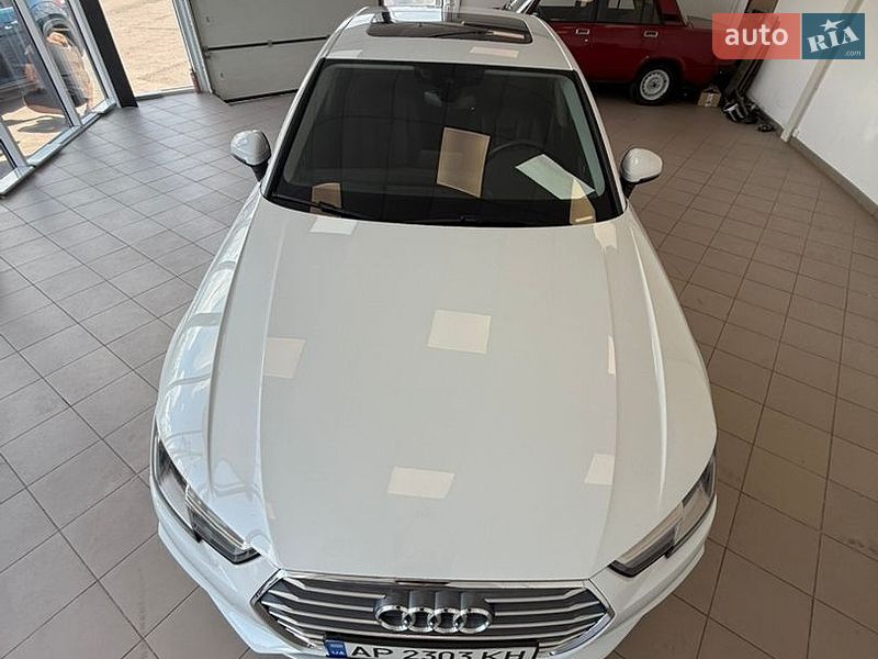 Седан Audi A4 2018 в Запоріжжі