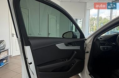 Седан Audi A4 2018 в Запоріжжі