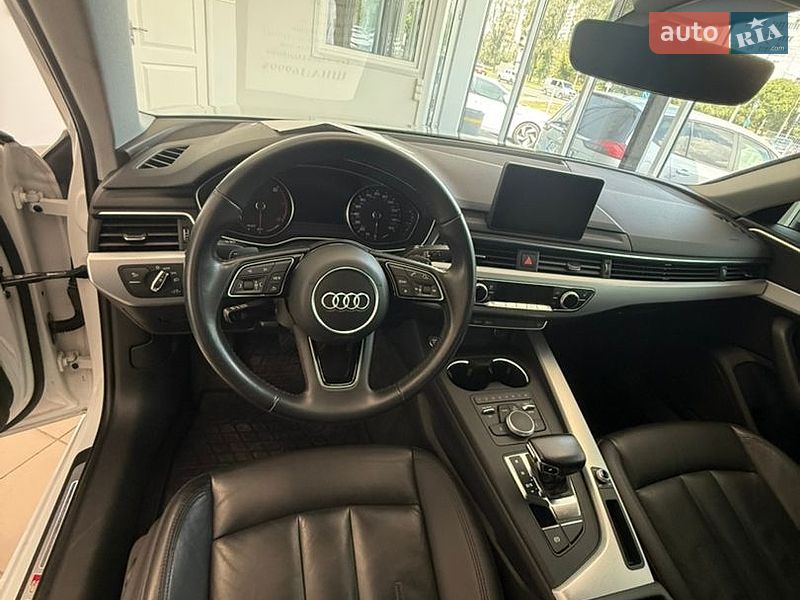 Седан Audi A4 2018 в Запоріжжі
