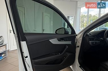 Седан Audi A4 2018 в Запоріжжі