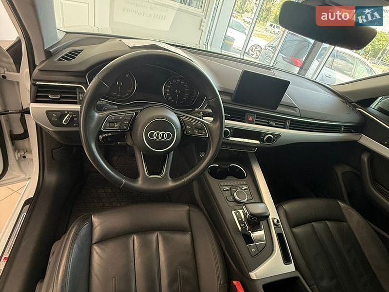 Седан Audi A4 2018 в Запоріжжі