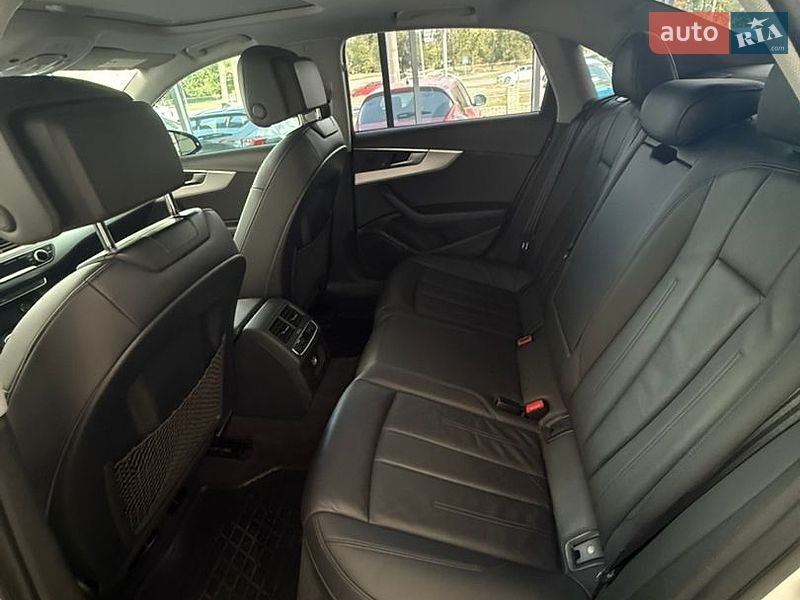 Седан Audi A4 2018 в Запоріжжі