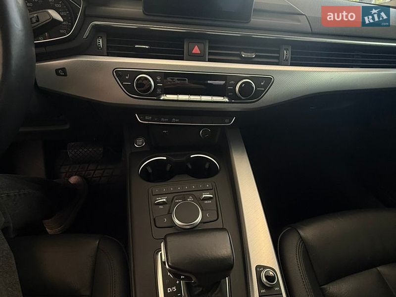 Седан Audi A4 2018 в Запоріжжі