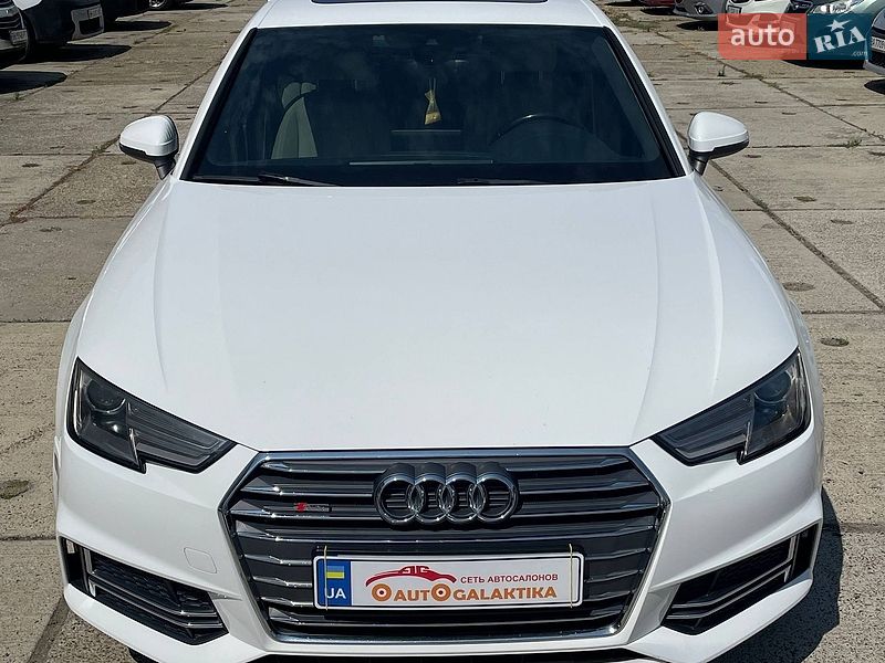 Седан Audi A4 2016 в Одесі