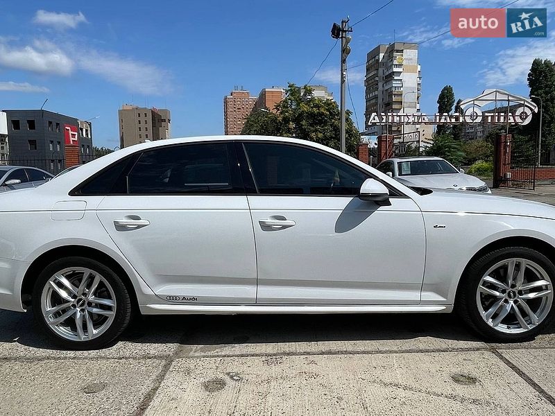 Седан Audi A4 2016 в Одесі