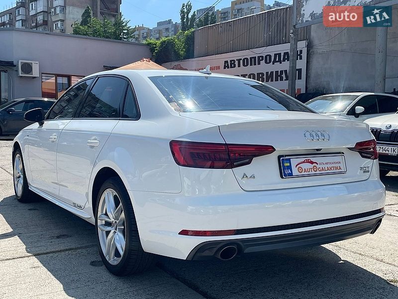 Седан Audi A4 2016 в Одесі