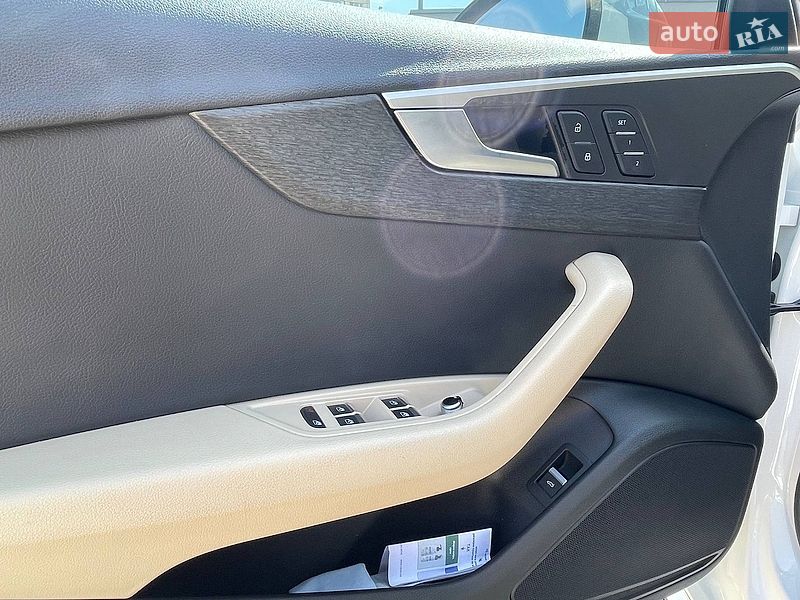 Седан Audi A4 2016 в Одесі
