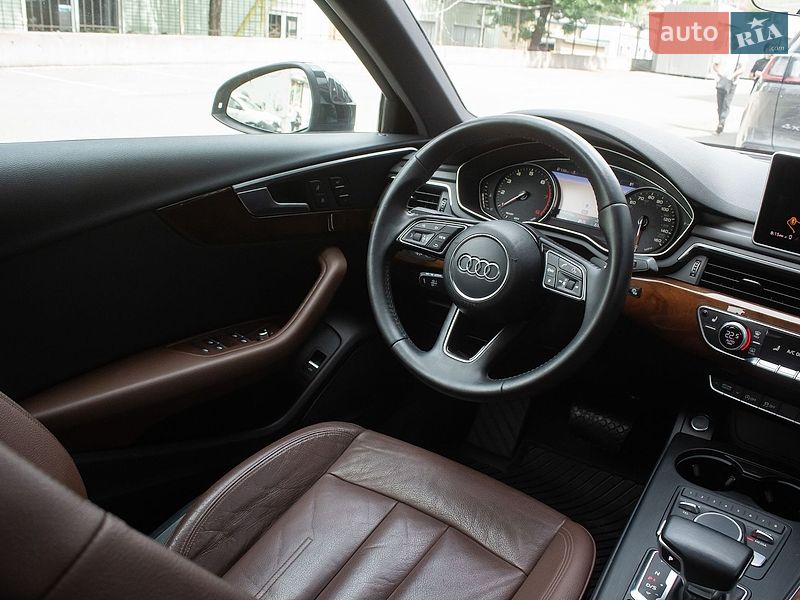 Седан Audi A4 2016 в Киеве