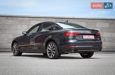 Седан Audi A4 2016 в Киеве