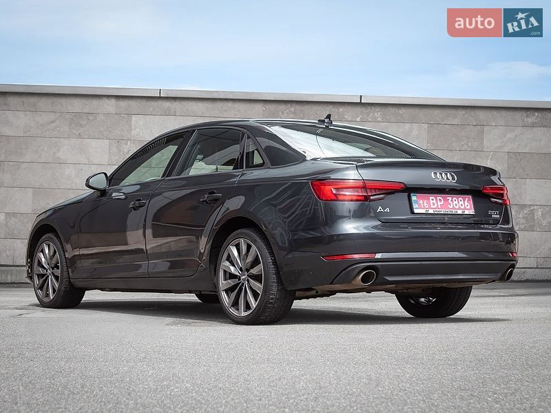 Седан Audi A4 2016 в Киеве