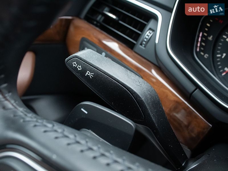 Седан Audi A4 2016 в Киеве
