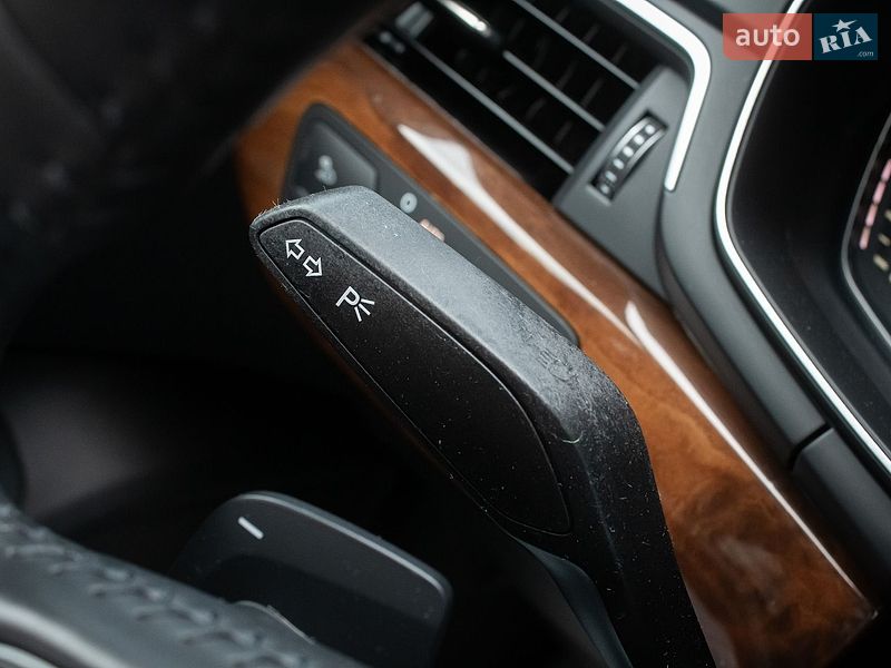Седан Audi A4 2016 в Киеве