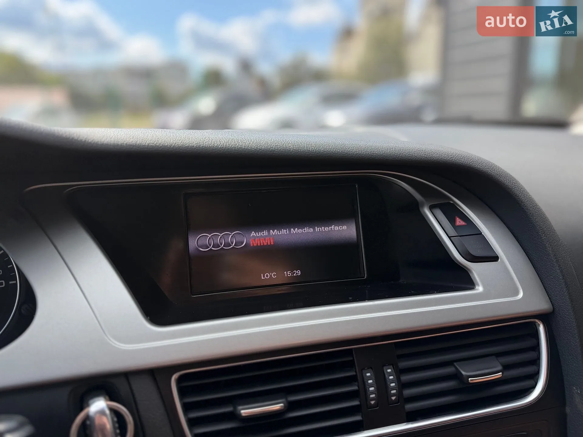 2011 Audi A4 - мініатюра 38