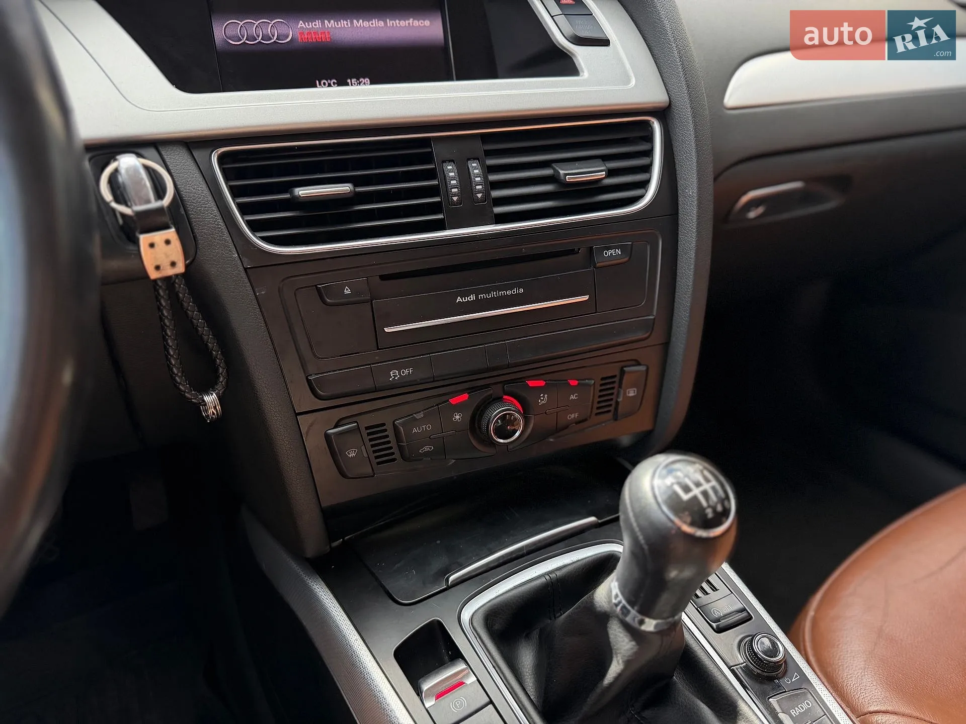 2011 Audi A4 - мініатюра 39