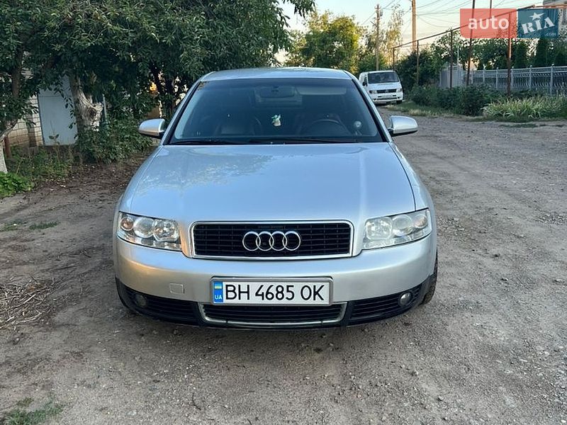 Седан Audi A4 2002 в Одессе