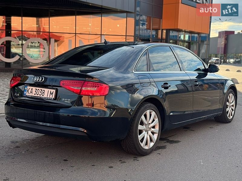Седан Audi A4 2012 в Киеве