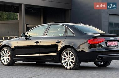 Седан Audi A4 2012 в Зборові