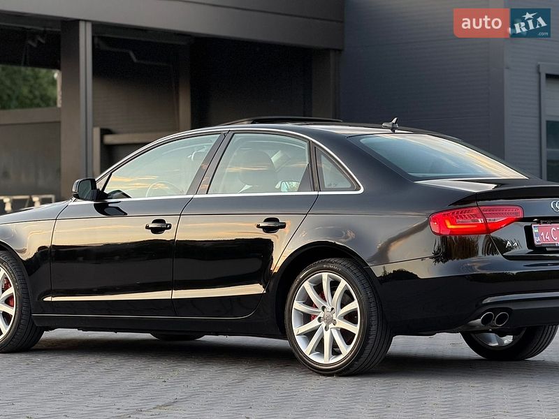 Седан Audi A4 2012 в Зборові