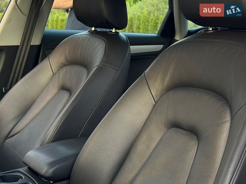 Седан Audi A4 2012 в Зборові