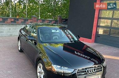 Седан Audi A4 2012 в Ровно