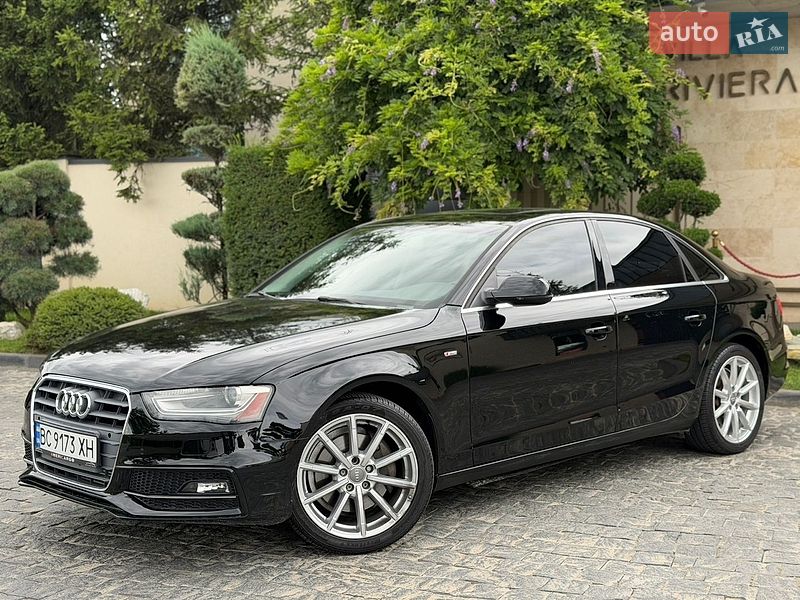 Седан Audi A4 2015 в Львові
