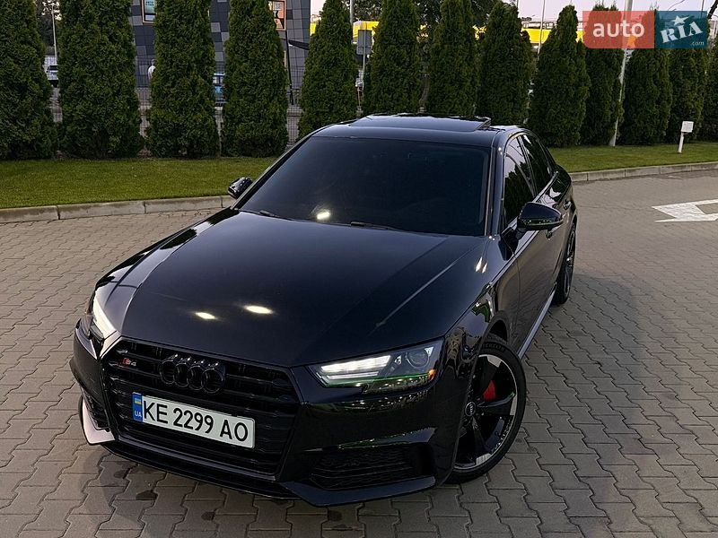 Седан Audi A4 2017 в Києві