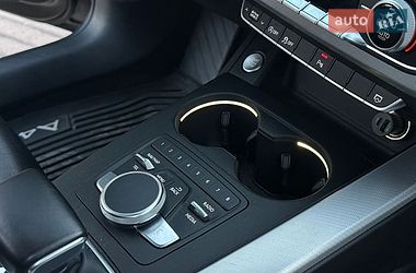 Седан Audi A4 2016 в Ровно