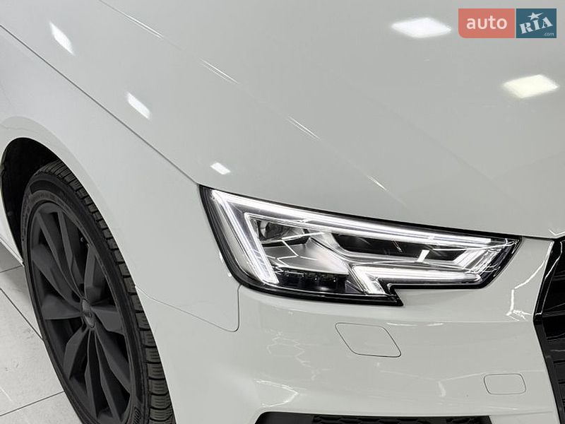 Седан Audi A4 2016 в Одесі