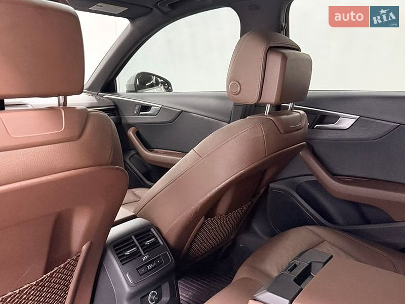 Седан Audi A4 2016 в Одесі