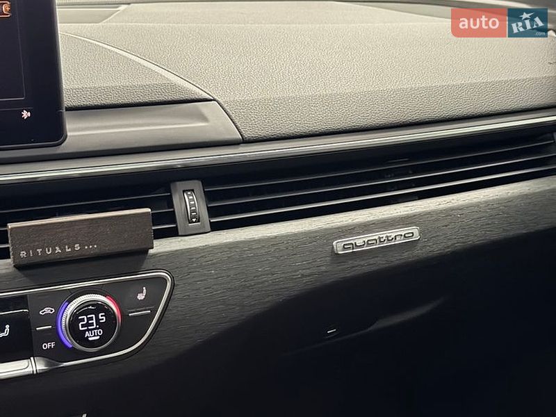 Седан Audi A4 2016 в Одесі