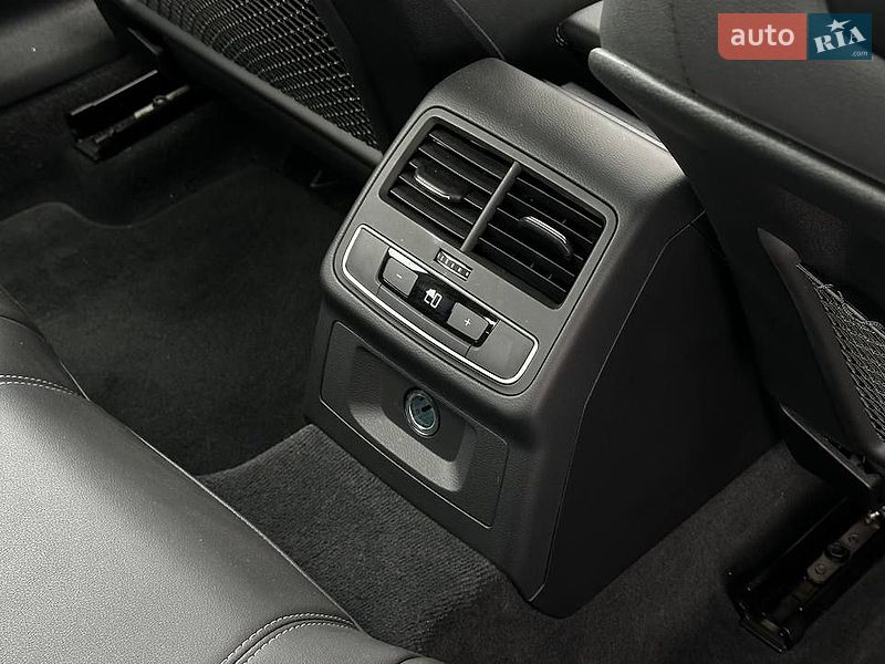 Седан Audi A4 2023 в Черкассах
