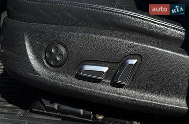 Седан Audi A4 2014 в Львові