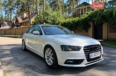Седан Audi A4 2012 в Чернигове