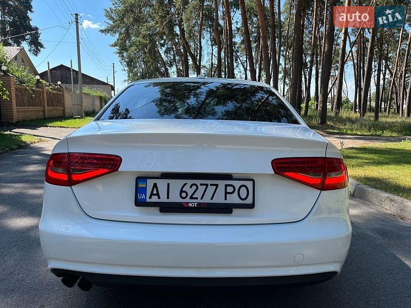 Седан Audi A4 2012 в Чернигове