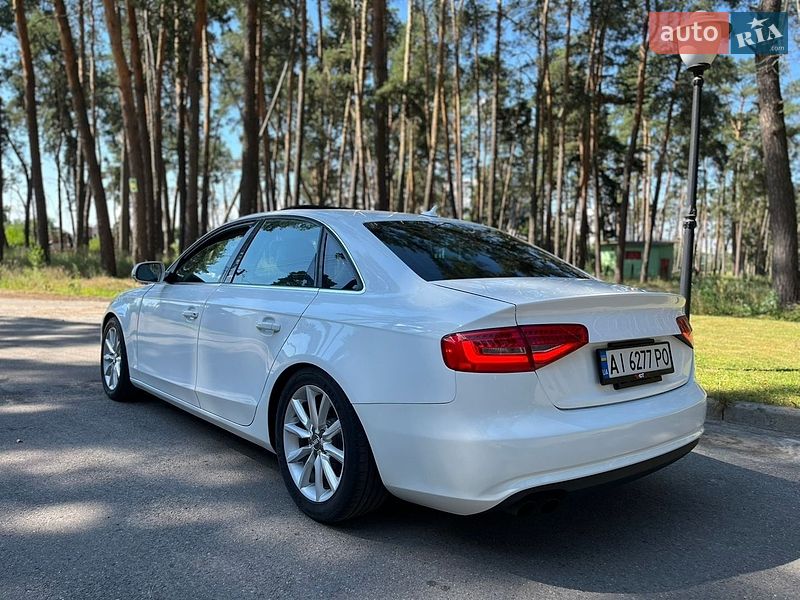Седан Audi A4 2012 в Чернигове